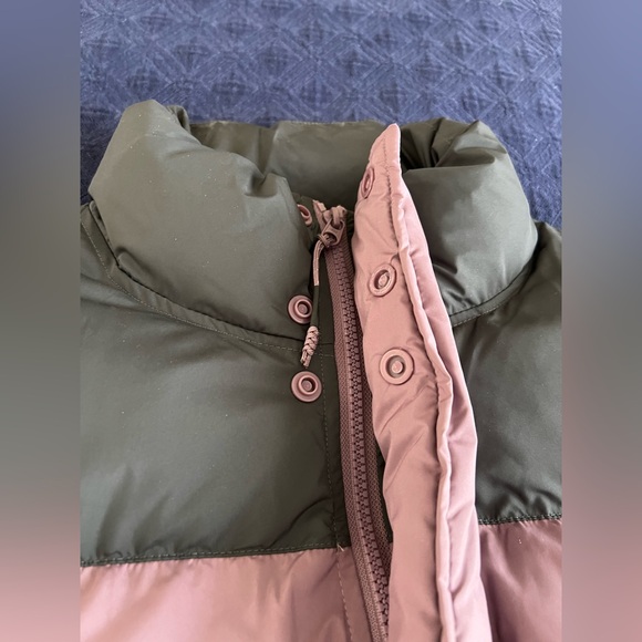 Fabletics Essential Puffer Jacket XL Mauve and Black - Picture 7 of 13